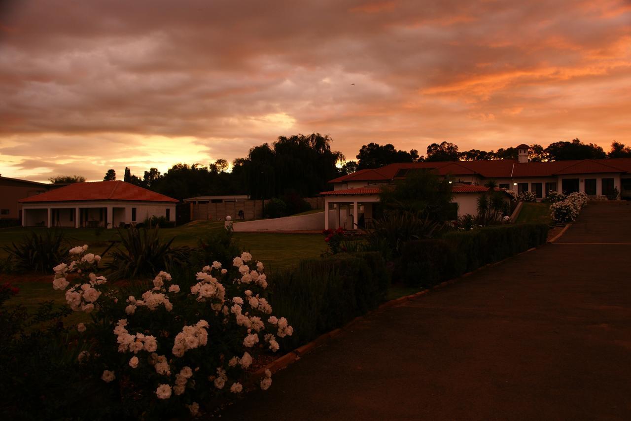 Hotel Bottom Of Boden Benoni Exterior foto